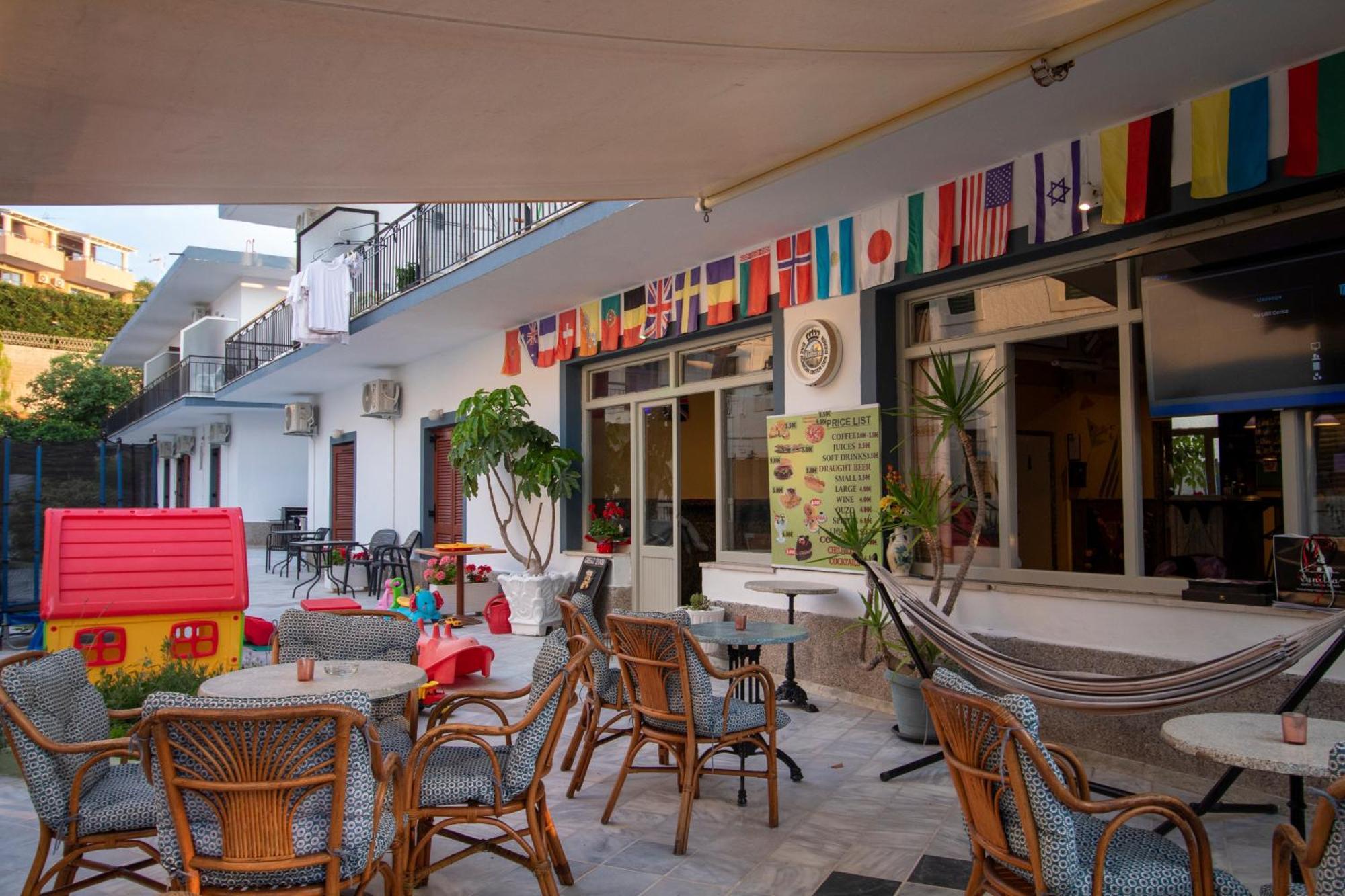 Harry'S Bar & Apartments 1 Acharavi  Luaran gambar