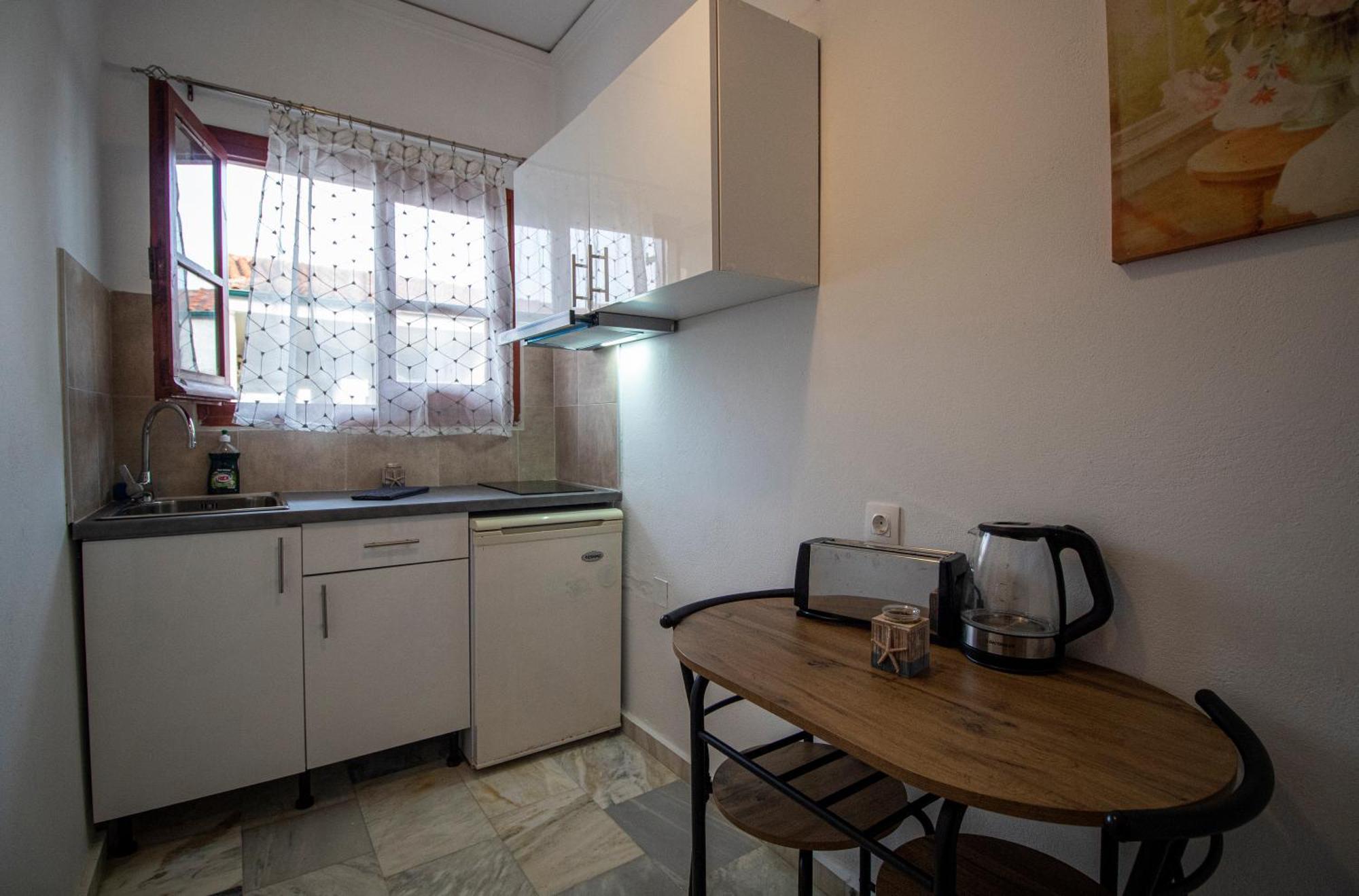 Harry'S Bar & Apartments 1 Acharavi  Luaran gambar